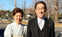 기시다의 비밀병기는 아내 ‘유코’…남편 지역구 히로시마서 사실상 의원 역할