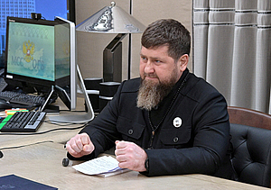 체첸 수장 아들 재소자 폭행 영상 파문…크렘린궁 침묵 속 친푸틴계 “불법”