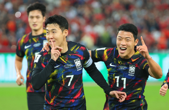 손흥민 2골 1도움… 한국, 중국 3-0 대파하고 A매치 5연승