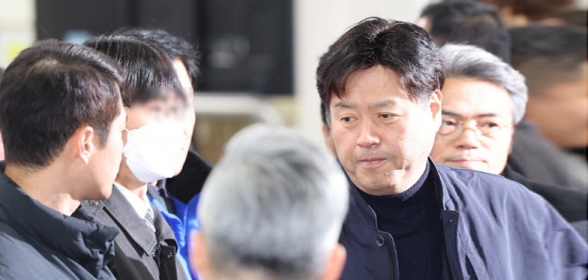 진중권 “김용 징역 5년, 이재명에 불리…대선자금 수사 불씨 살아나”