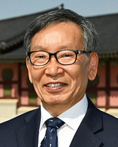 강봉원 신임 문화재위원장